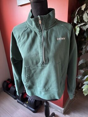 DKNY Men’s Green Quarter-Zip Pullover Sweatshirt